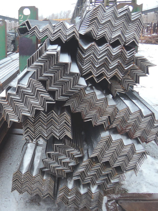 Уголки стальные равнополочные